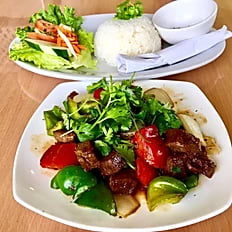 C12. Beef Cubes in Special Sauce w Bell Pepper, Onion on Steamed Rice Dish