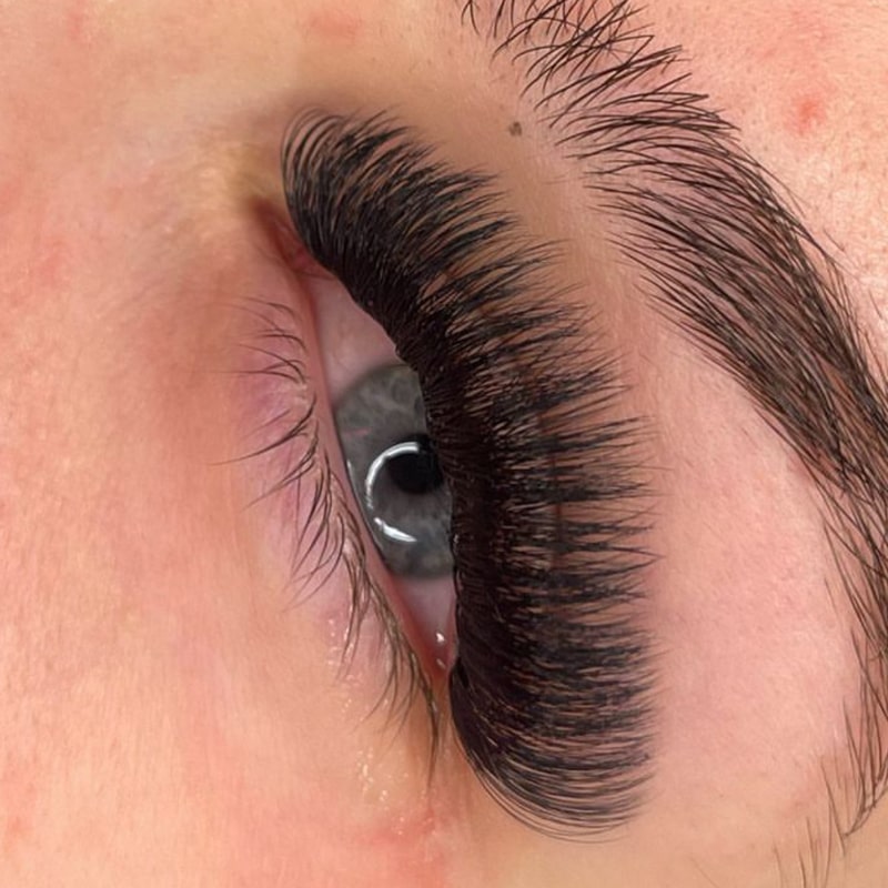 Eyelash Extension Removal